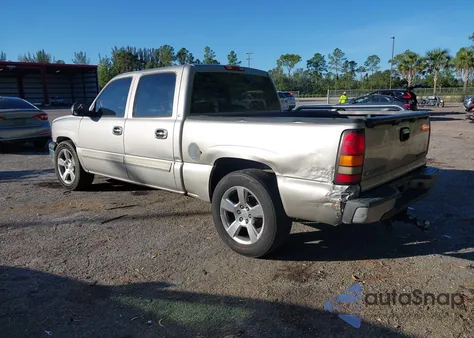 2005 Chevrolet Silverado 1500 Ls z USA, uszkodzony, nr VIN 2GCEC13T051291376